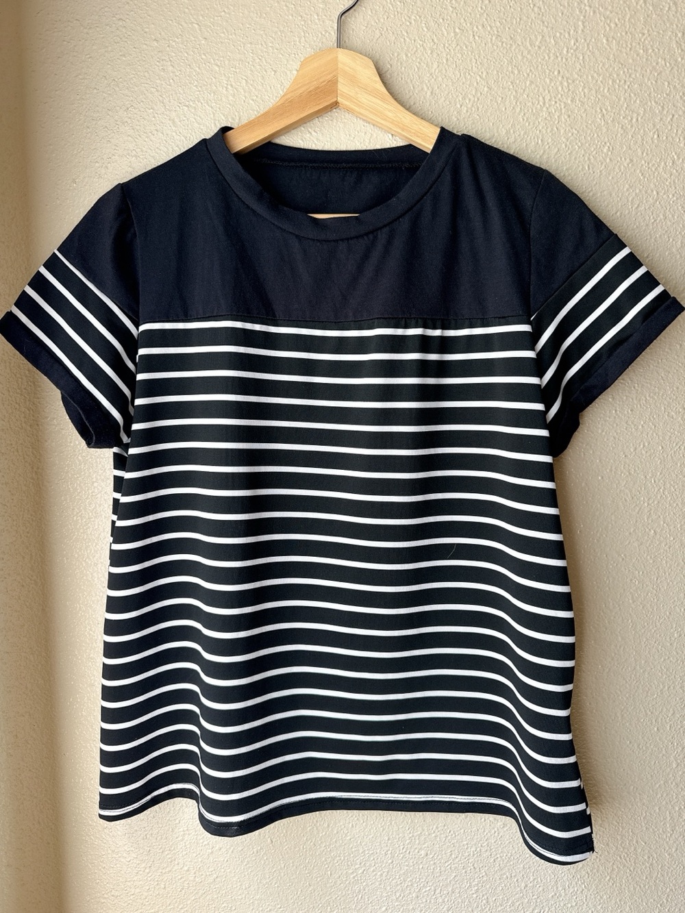 Black & White Striped Short Sleeve Tee - Size L